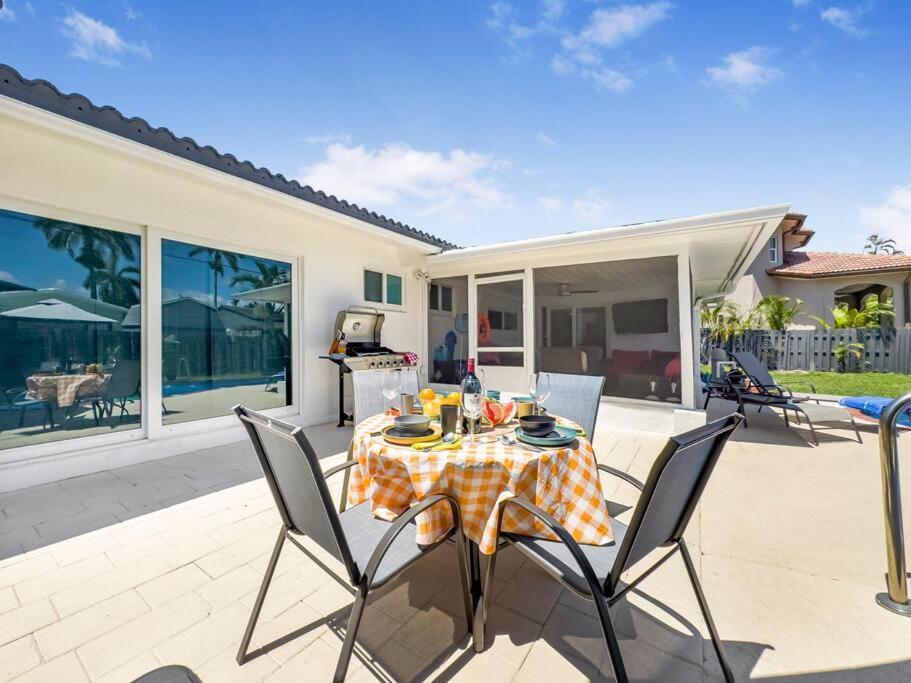 Amazing Home W Heated Pool 8 Mins To The Beach Lighthouse Point Dış mekan fotoğraf