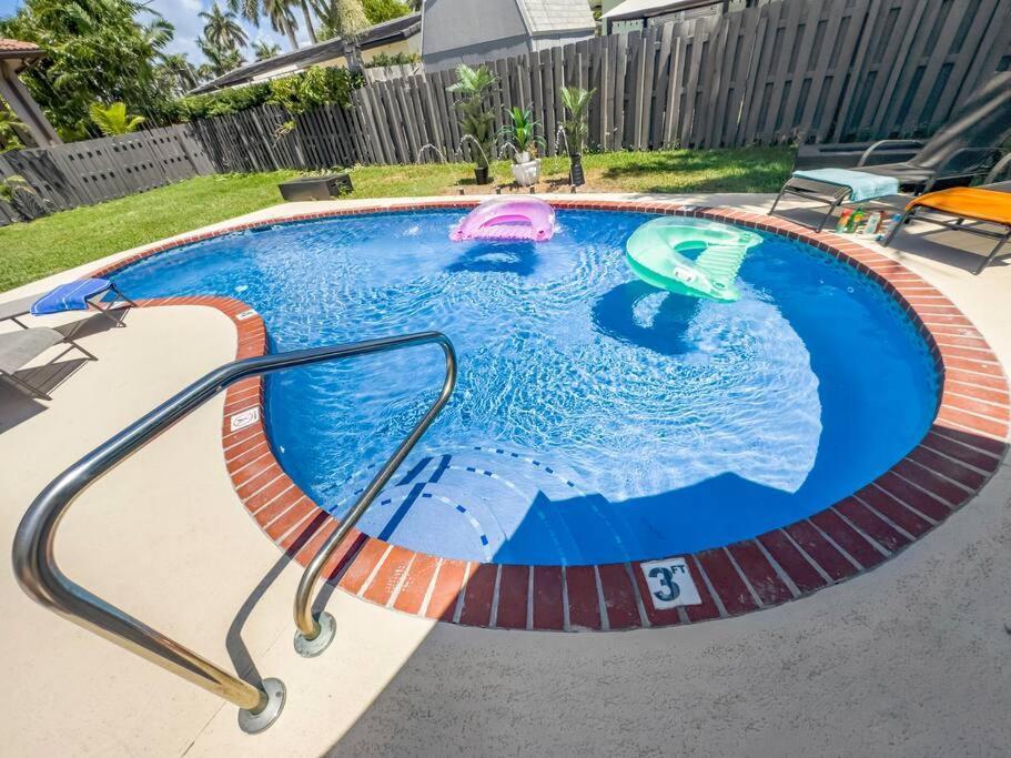 Amazing Home W Heated Pool 8 Mins To The Beach Lighthouse Point Dış mekan fotoğraf